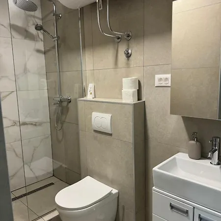 Sixty Three Belgrado